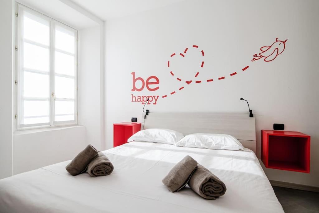 شقة Be Happy - The House Of Travelers كومو المظهر الخارجي الصورة